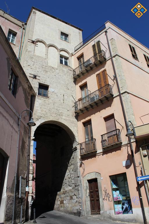 Torre Dello Sperone Apartment Cagliari Ngoại thất bức ảnh