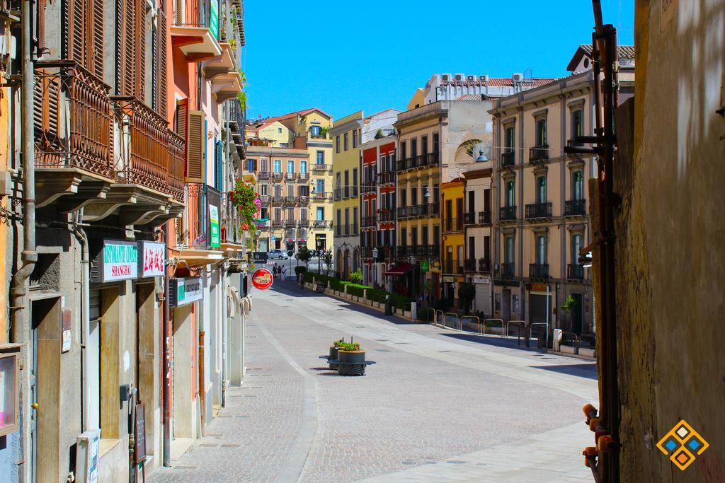 Torre Dello Sperone Apartment Cagliari Ngoại thất bức ảnh